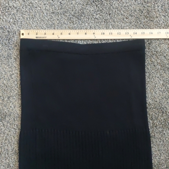 Misook Pull On Pleated Hem Black Skirt Classic Minimalist Designer XL - Picture 7 of 8